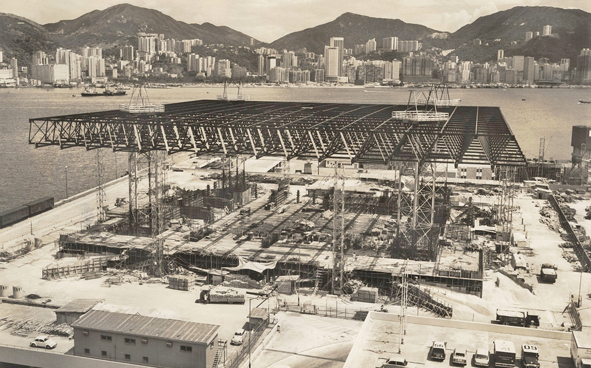 香港体育馆建筑期